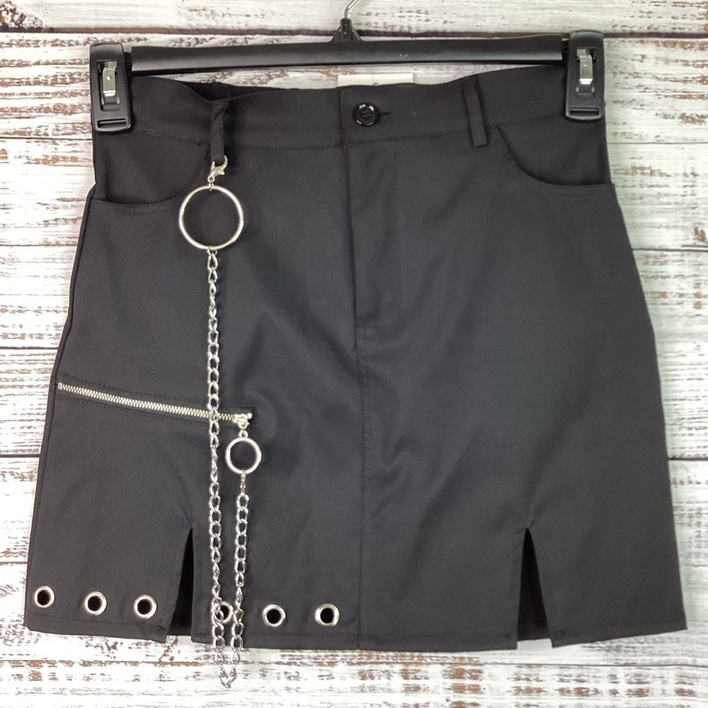 YPINWU SIZE L BLACK GOTH MINI SKATER SKIRT CHAIN NEW‎ NWT